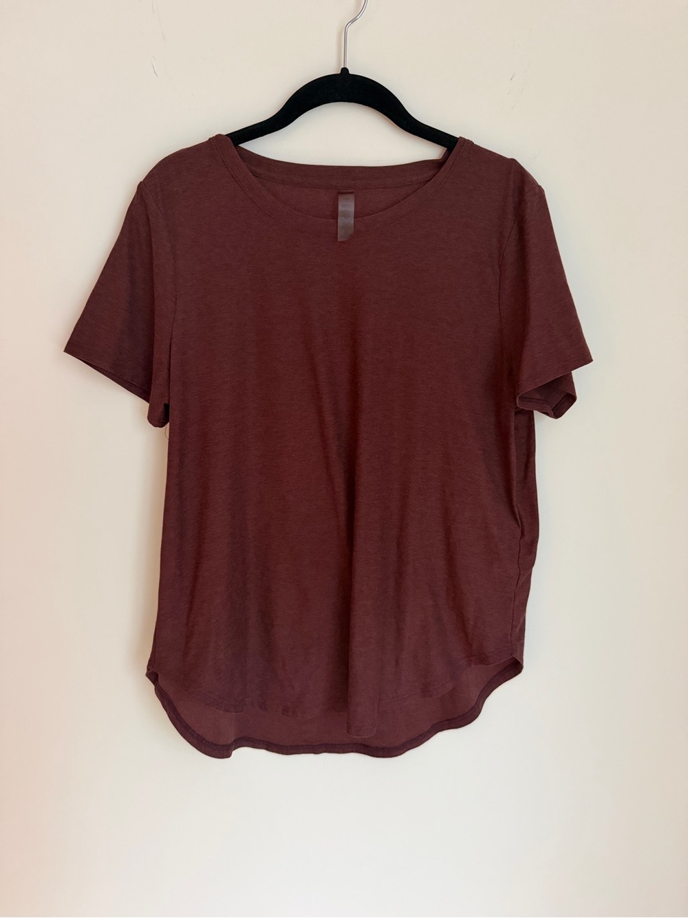Beyond Yoga Featherweight On The Down Low Tee - Rust Brown